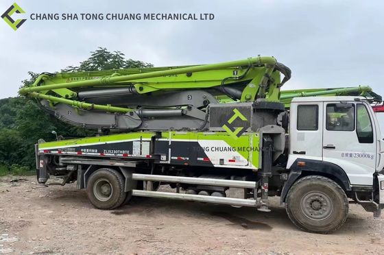 ในปี 2018 Zoomlion Heavy Industry Used Concrete Pump Truck ZLJ5230THBTE 37 Meters