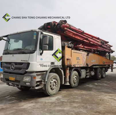 56M 8x4 รถบรรทุกปั๊มคอนกรีตมือสองบน Mercedes Benz Chassis